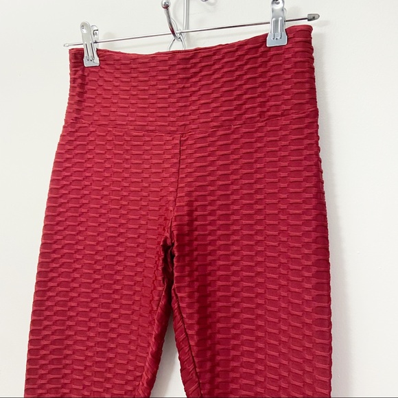 TikTok Butt Leggings Red Small - Picture 5 of 10